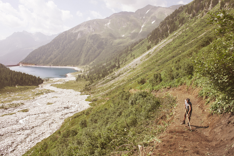 alex fischer, fotograf, darmstadt, wanderweg instandhaltung, s�dtirol, arbeiter