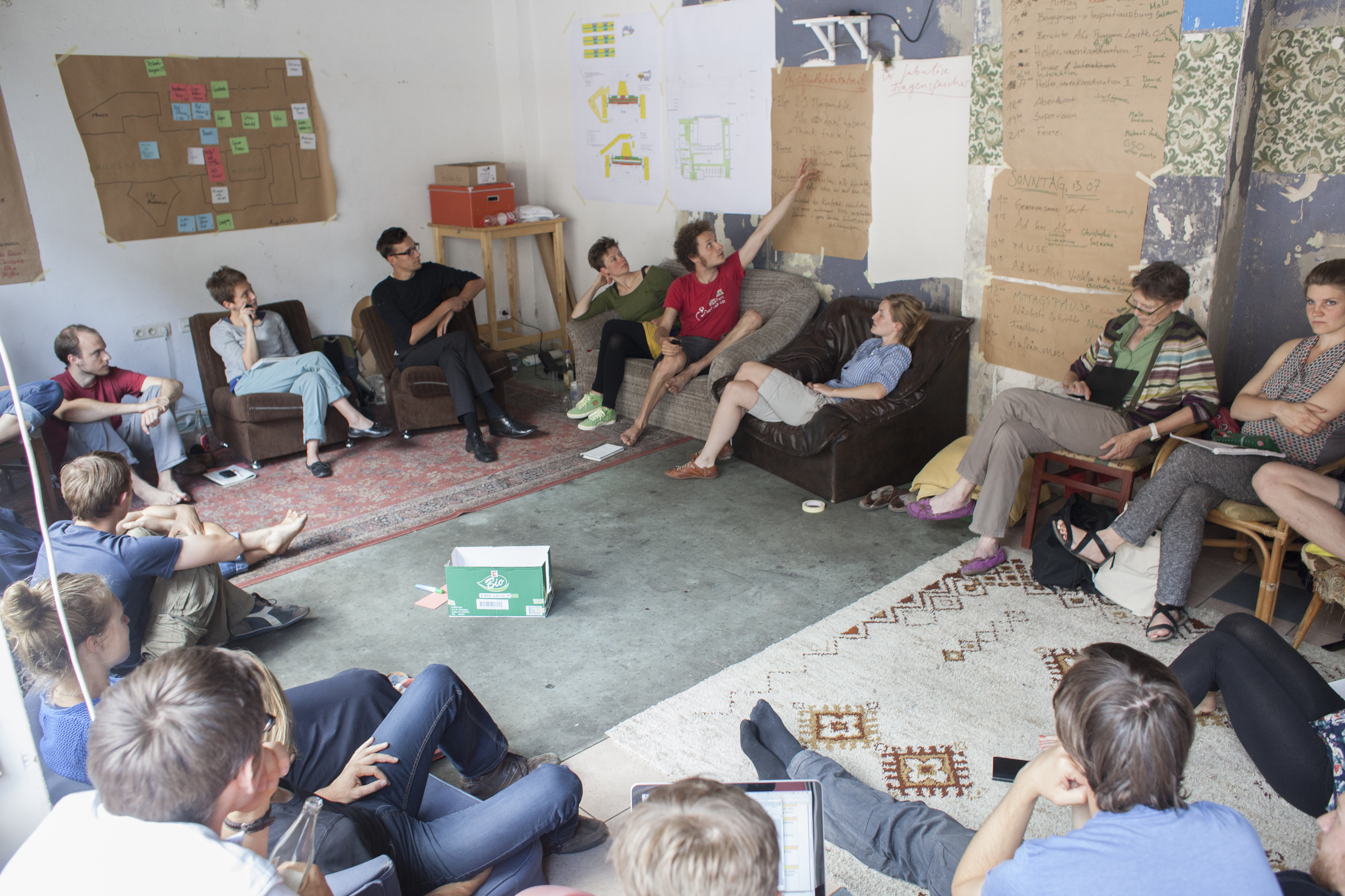 alex fischer, fotograf, darmstadt, 2014, degrowth konferenz, orga plenum, leipzig 