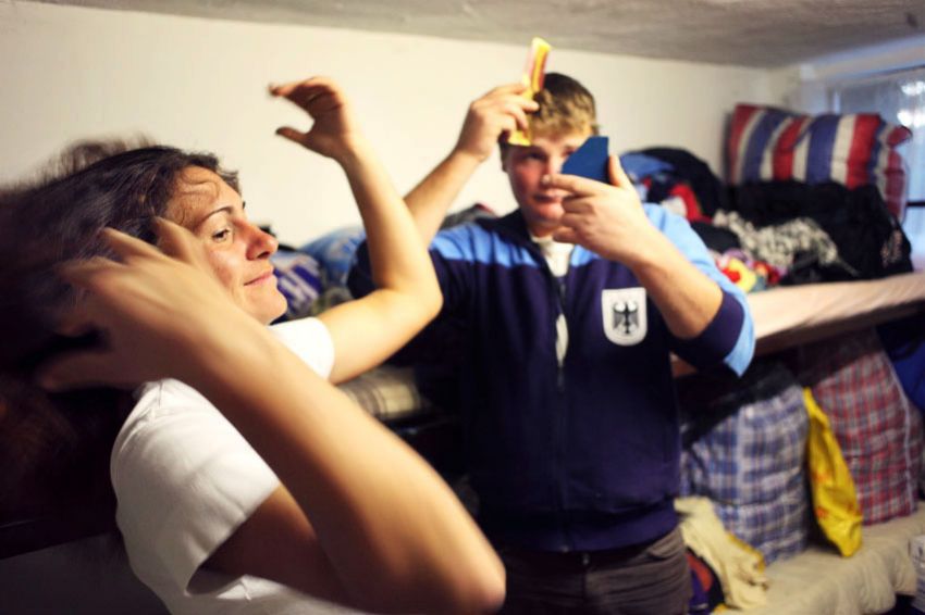 alex fischer, fotograf, darmstadt, 2010, darmstadt dieburg, spargel, ernte, ernten, spargelstecher, rum�nien, serbien, kroatien, arbeitsmigration, massenunterkunft, bauernhof