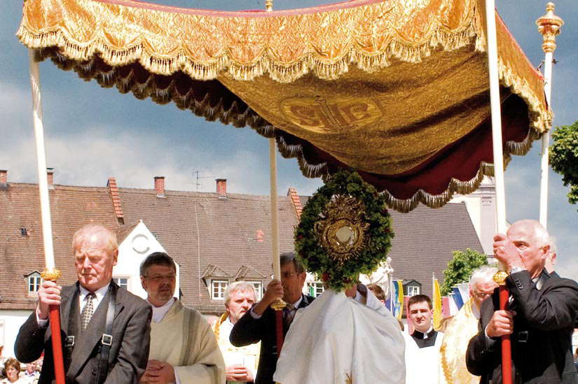 alex fischer, fotograf, darmstadt, vordiplom, fronleichnam, alt oetting, alt �tting, kirche, prozession